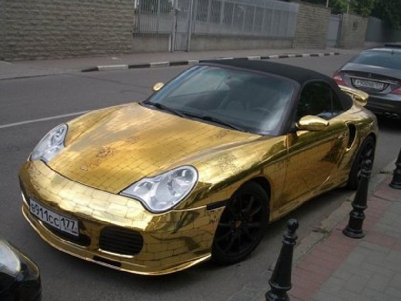 Złote Porsche 911